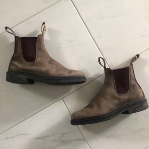 Blundstone Boots Sz 4 Chisel toe